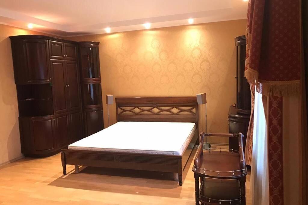 One Bedroom Kreschatik Str 4 Kiev Exterior foto